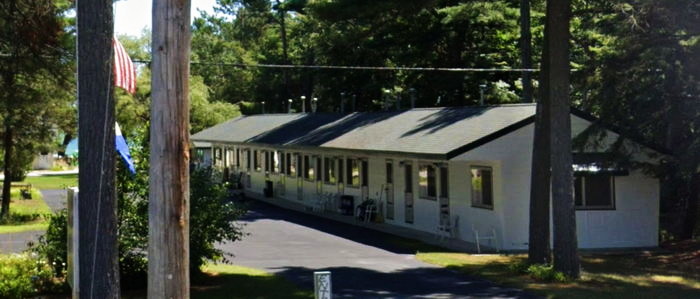 Pines on the Lake (Bero Beach Motel) - Web Listing (newer photo)